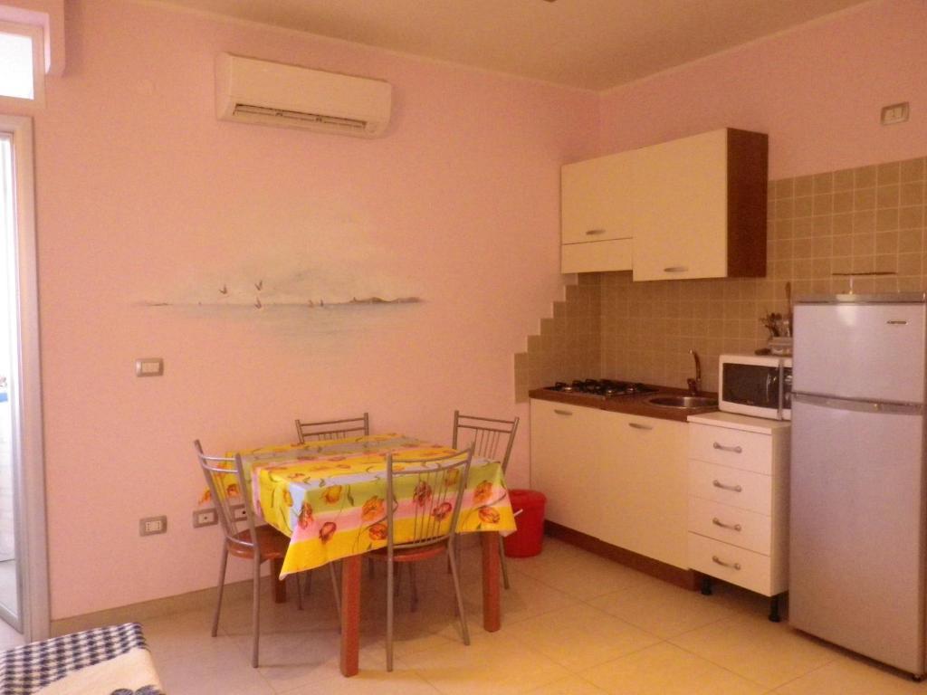 Elisart Guest House Alghero Quarto foto